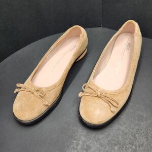 Ecco flats 10.5 Tan Sand Suede Sculpted Luxe Ballerinas Bow Chunky Heel New $160